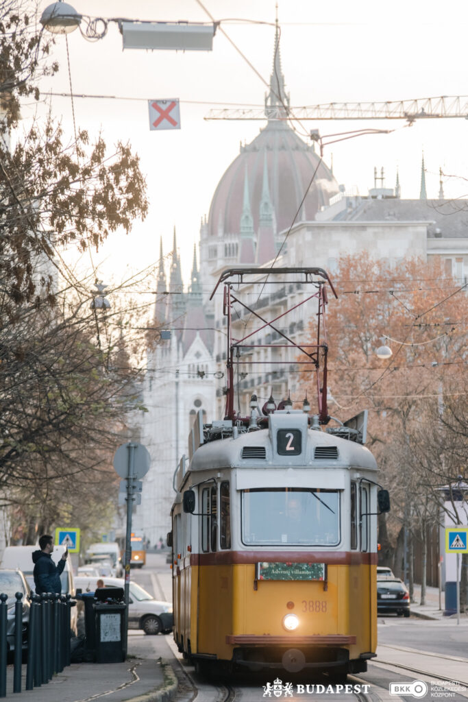 Wiadomości Budapeszt - tramwaj adwentowy BKK