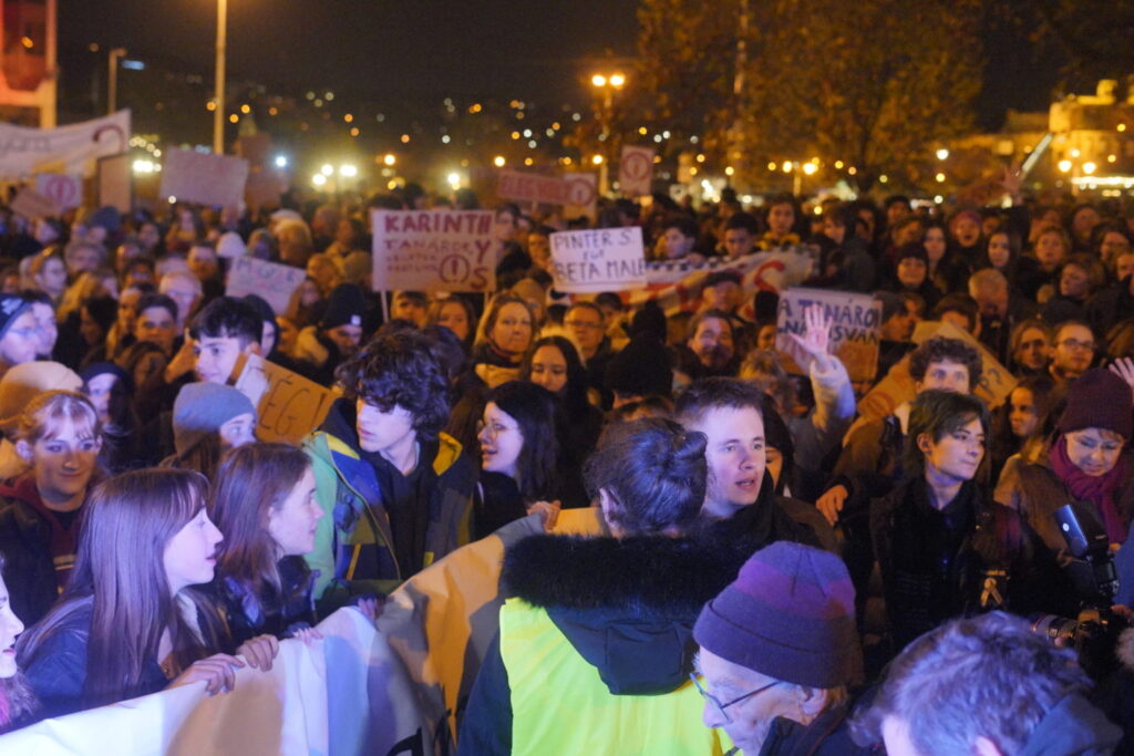 Wiadomości Budapeszt - uczniowie solidarni z nauczycielami