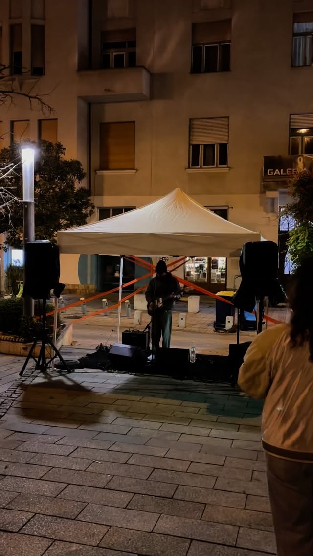 On my way home, @madavapapp @amywinehouse