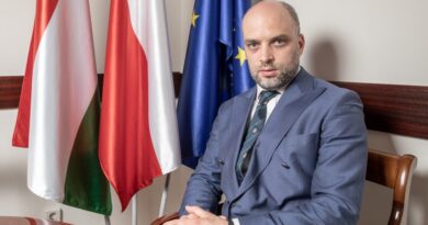 Ambasador Polski na Węgrzech, Sebastian Kęciek, odwołany, ale jego stanowisko czeka na następcę