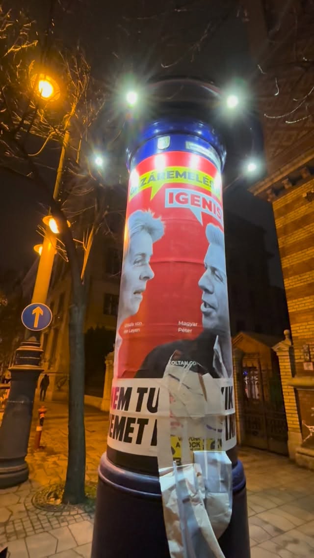 Urszula von der Leyen: Podwyżka cen gazu!
Péter Magyar: tak jest! 
Ursula: Wyślij broń.
Péter: Tak jest! 
I tak na okrągło! Wybory 12 kwietnia 2026