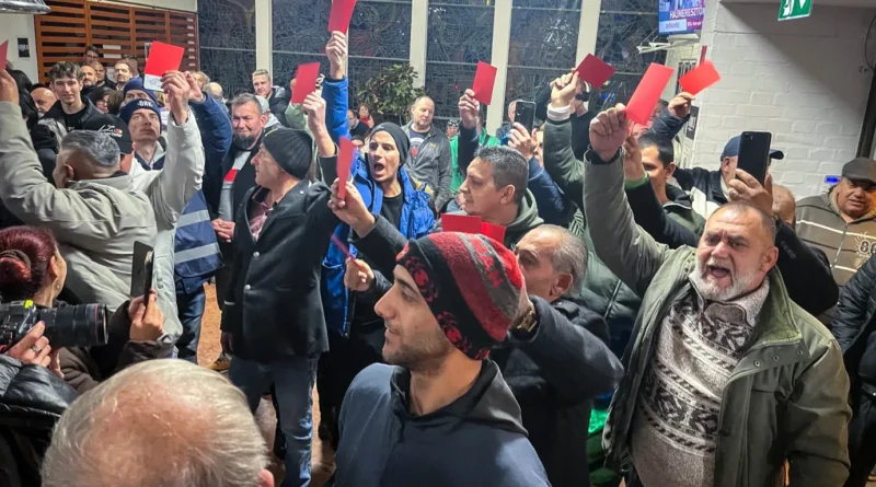 wybory na Węgrzech, Romiwie protestują przeciw Janosowi Lazarowi